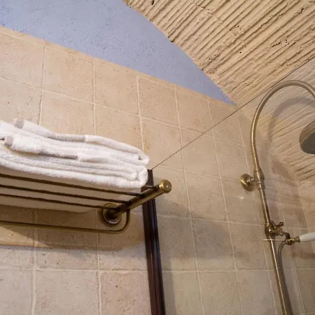 Mas 1670 - Adults Only 3*